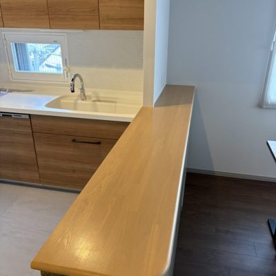 キッチンカウンターのシート工事ビフォー画像